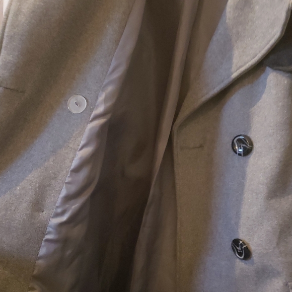 Coat - Picture 3 of 5